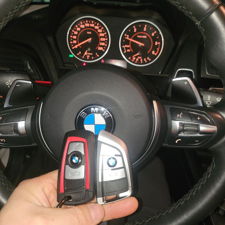 BMW 118d 17년식 차키 분실 후 추가 복사 제작, 인천 연수구 출장으로 빠르게 해결 이미지