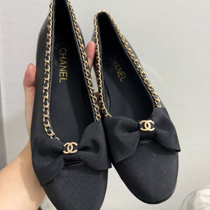 체인 리본 플랫슈즈240사이즈