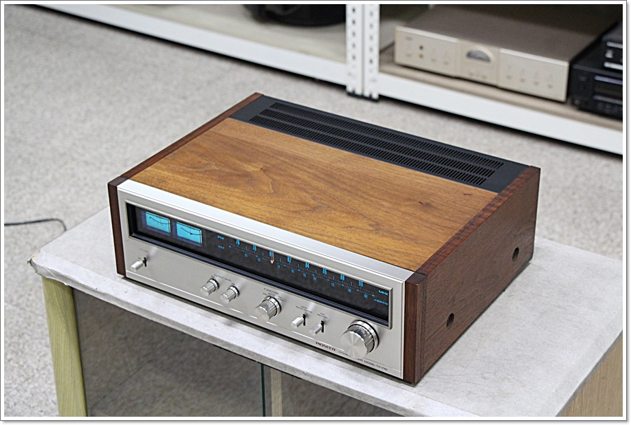 파이오니아(일본) A급 블루턴형 아날로그 튜너 TX-710(우드형) 이미지