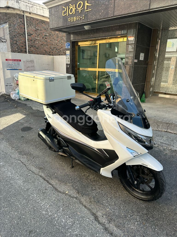 23년식 uhr125 ABS모델 오토바이 팝매합니다--1
