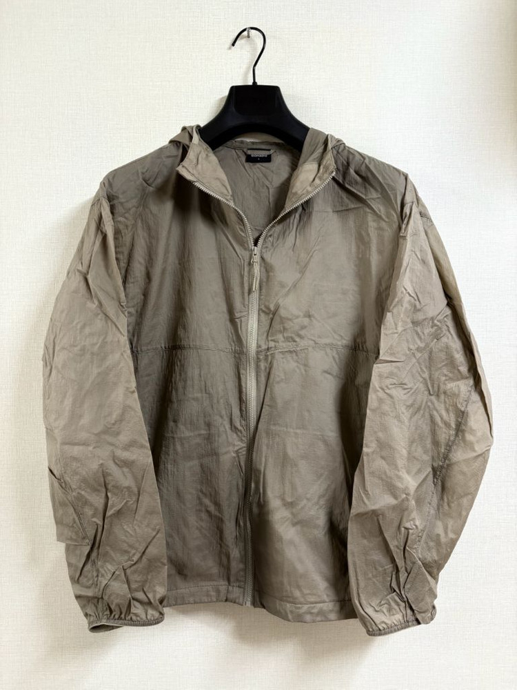 무탠다드 시티 레저 라이트웨이트 패커블 윈드브레이커 L 리프 베이지--0