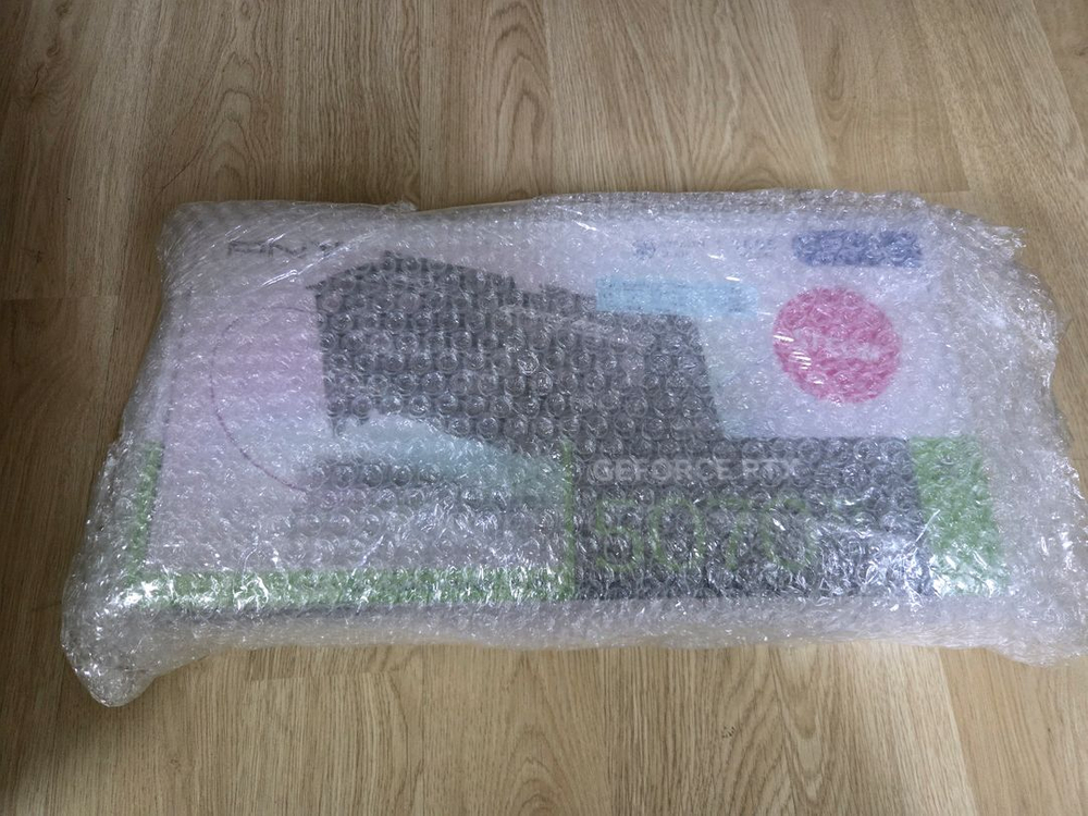 PNY 지포스 RTX 5070 Ti OC D7 16GB Triple Fan STCOM 새제품 이미지