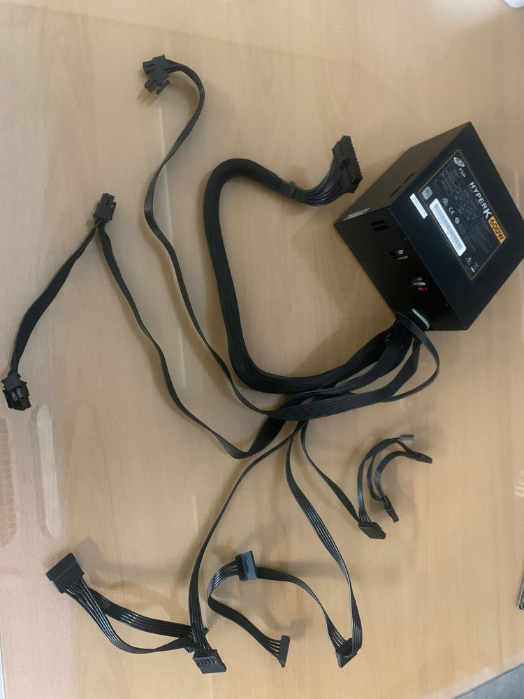 FSP Hyper K 600W 80PLUS 스탠다드 파워서플라이 판매합니다.--1