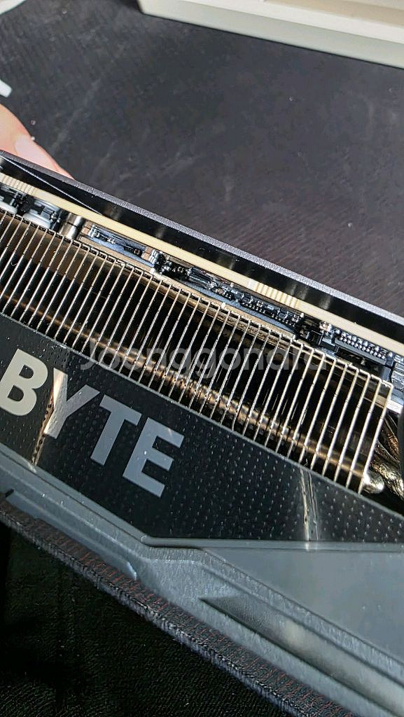 RTX 5070 TI 기가바이트 28년--2