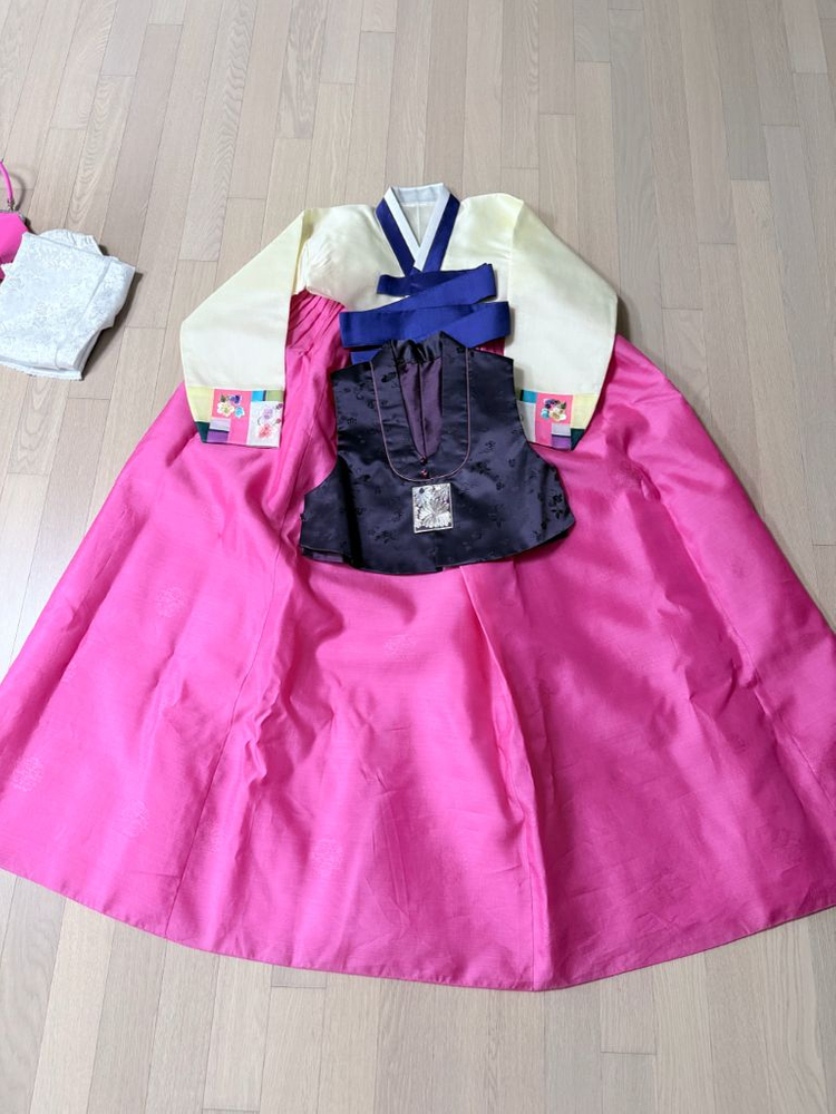 남여 한복세트 (속치마,꽃신,기타 포함) 이미지