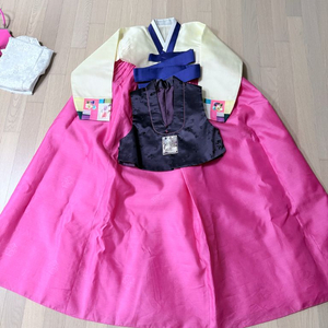 남여 한복세트 (속치마,꽃신,기타 포함) 이미지