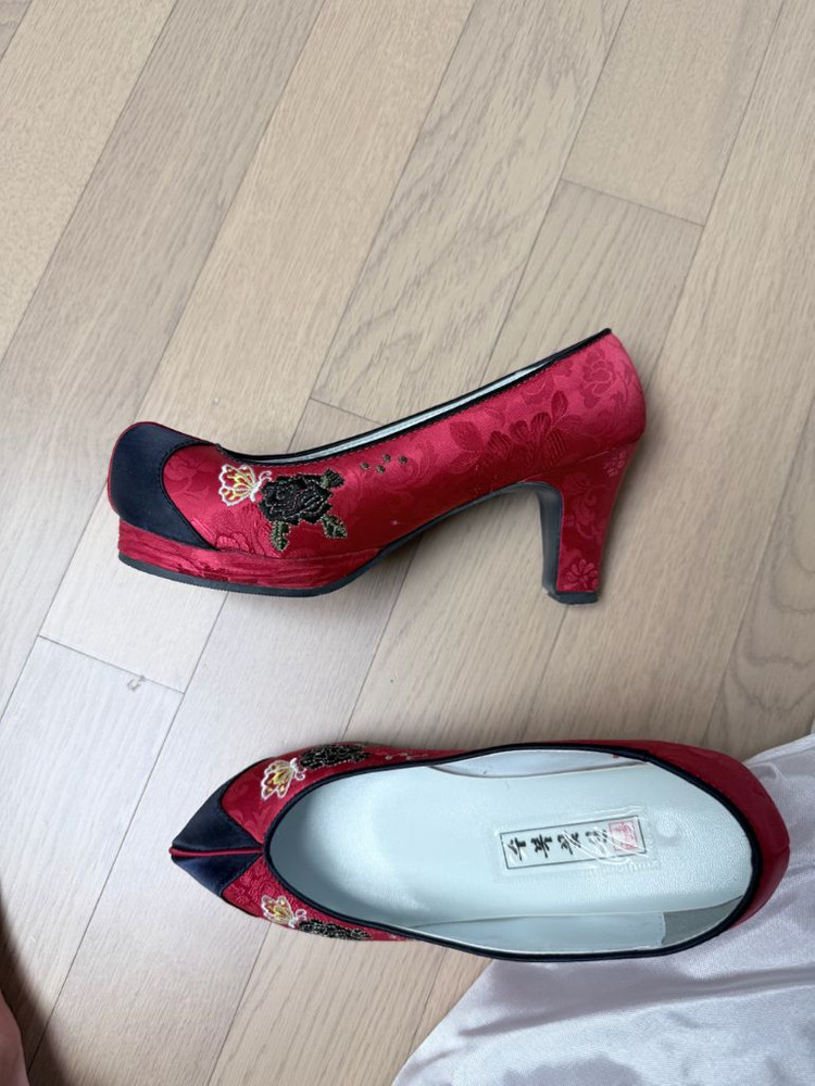 남여 한복세트 (속치마,꽃신,기타 포함) 이미지