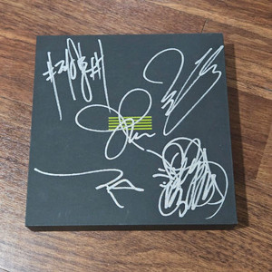 빅뱅 메이드 풀 싸인앨범 팝니다 이미지