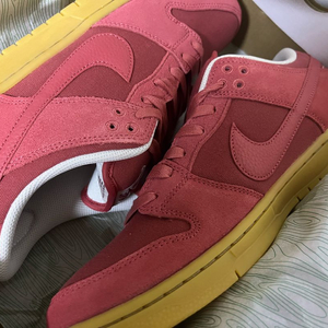 나이키 SB 덩크 로우 어도비 285사이즈