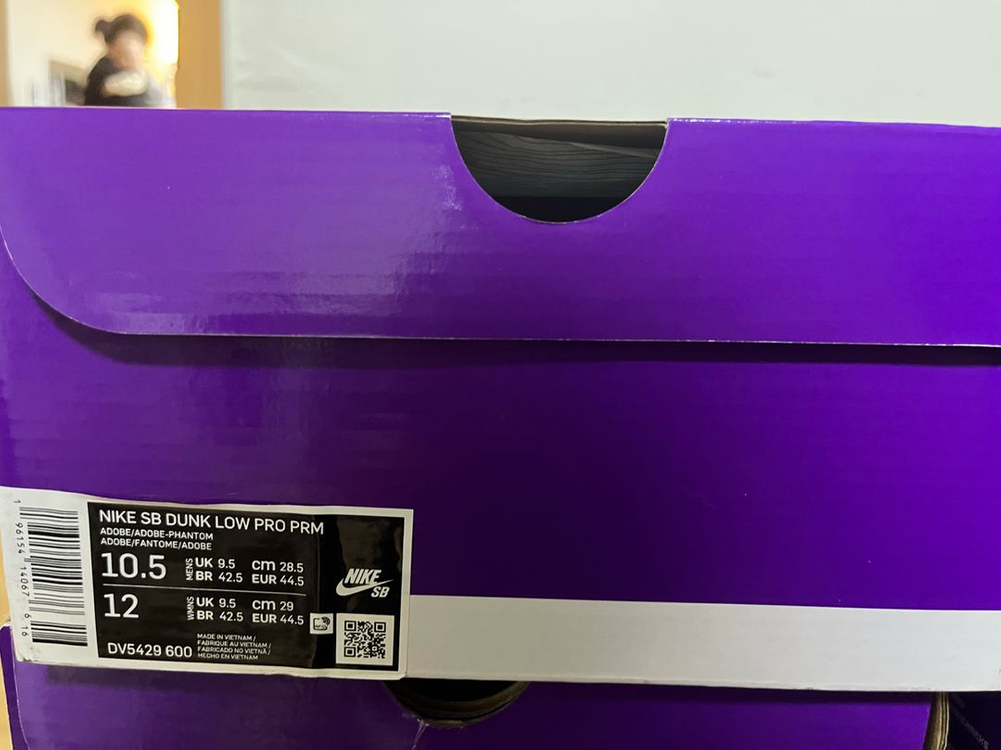 나이키 SB 덩크 로우 어도비 285사이즈--1