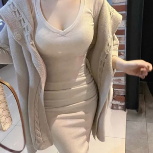 브이넥 셔링 롱 원피스