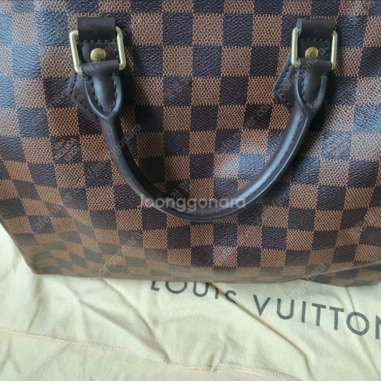 루이비통 반둘리에 이미지