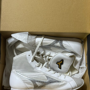 미즈노 복싱화 화이트 로우 265 이미지