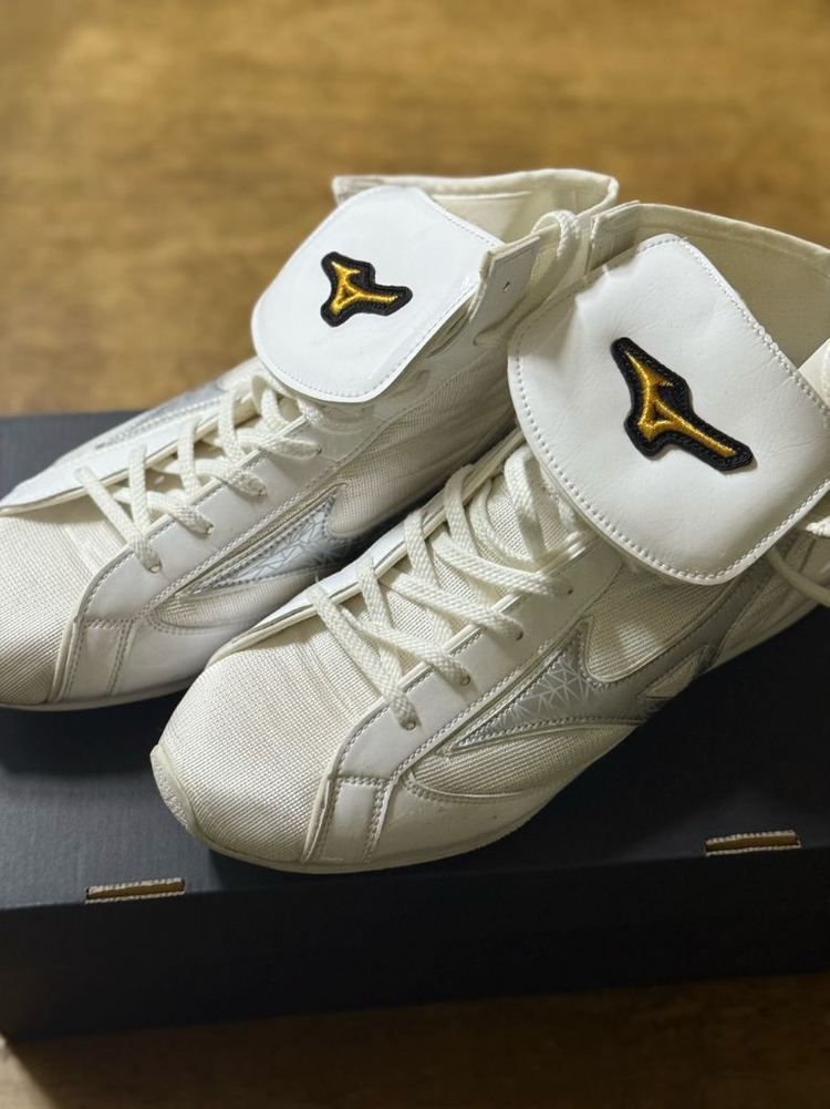 미즈노 복싱화 화이트 로우 265 이미지