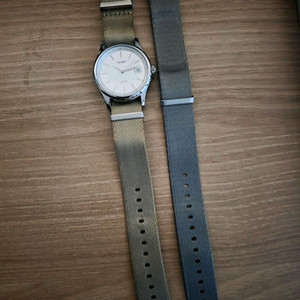 skmei 시계 팝니다.