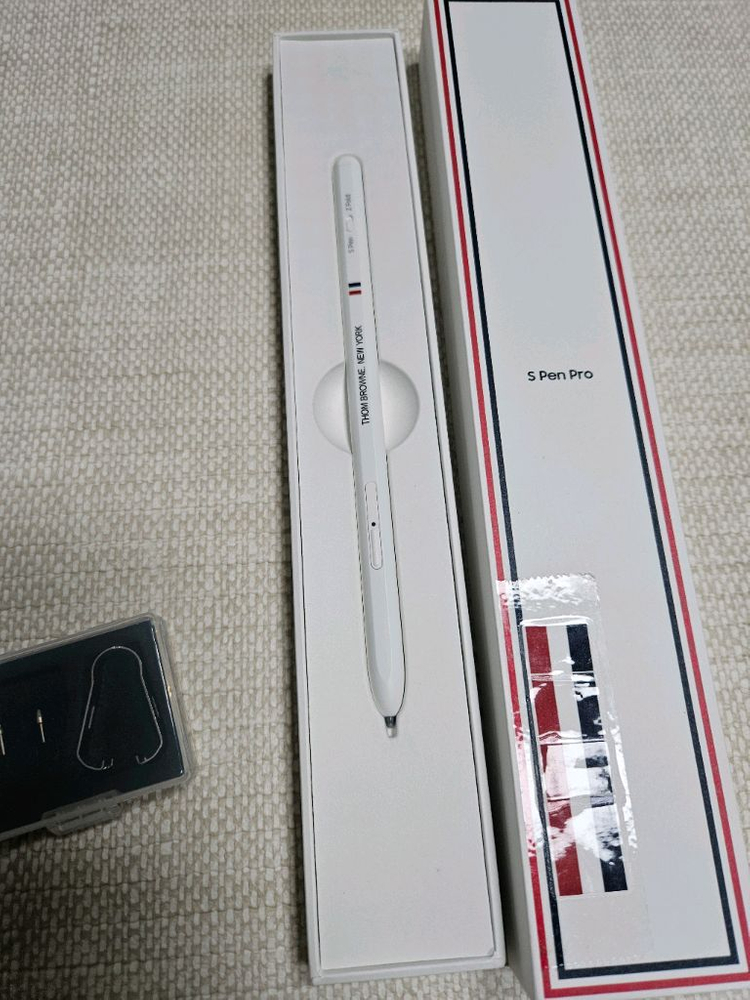 s펜 프로 톰브라운 에디션 폴드3--1
