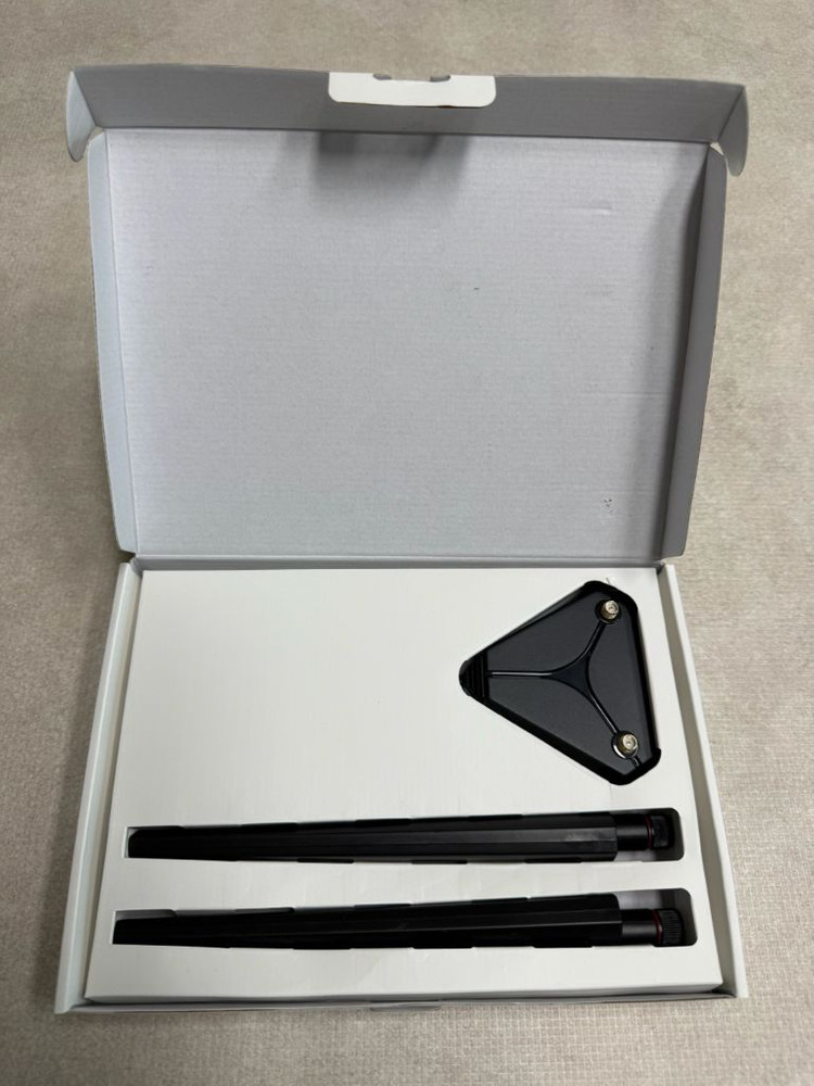 공유기 외장 안테나 (10dBi 신호 증폭) 판매합니다.--1