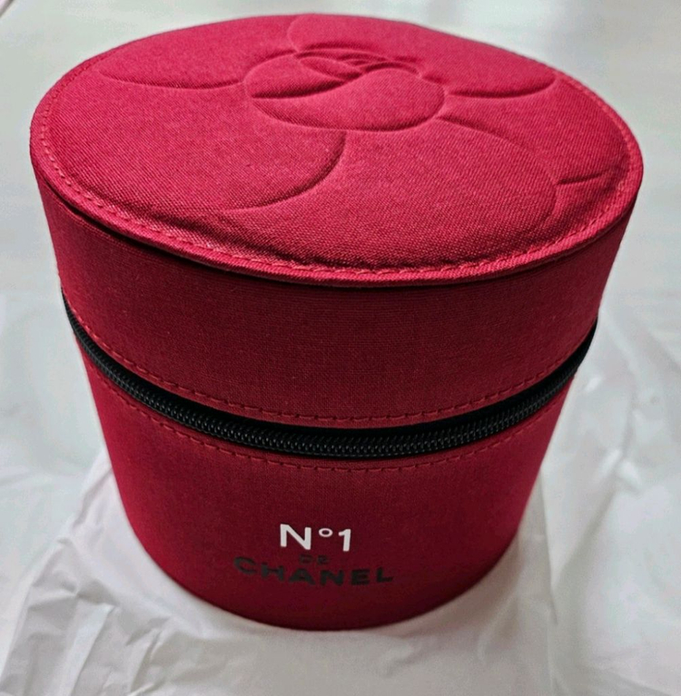 샤넬 레드까멜리아 여행용 파우치(새상품)ㅡ14--0