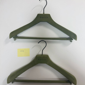 구찌 옷걸이