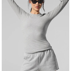 알로 요가 alo 리브드 모달 롱슬리브 판매합니다