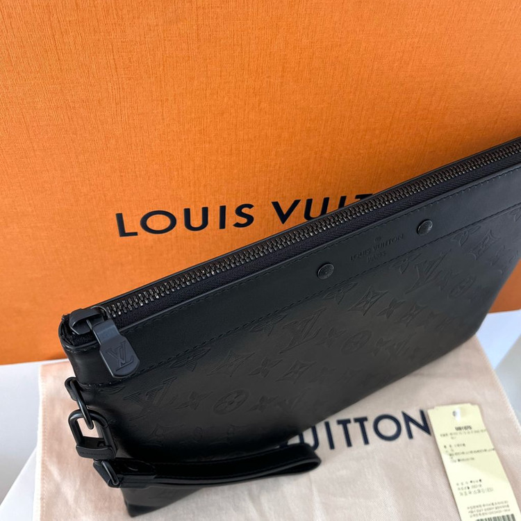 [S급/정품] 루이비통 포쉐트 투고 쉐도우 클러치 백 가방--2