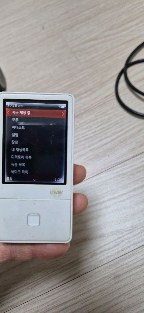 아이리버 MP3 플레이어 E100-4기가 이미지