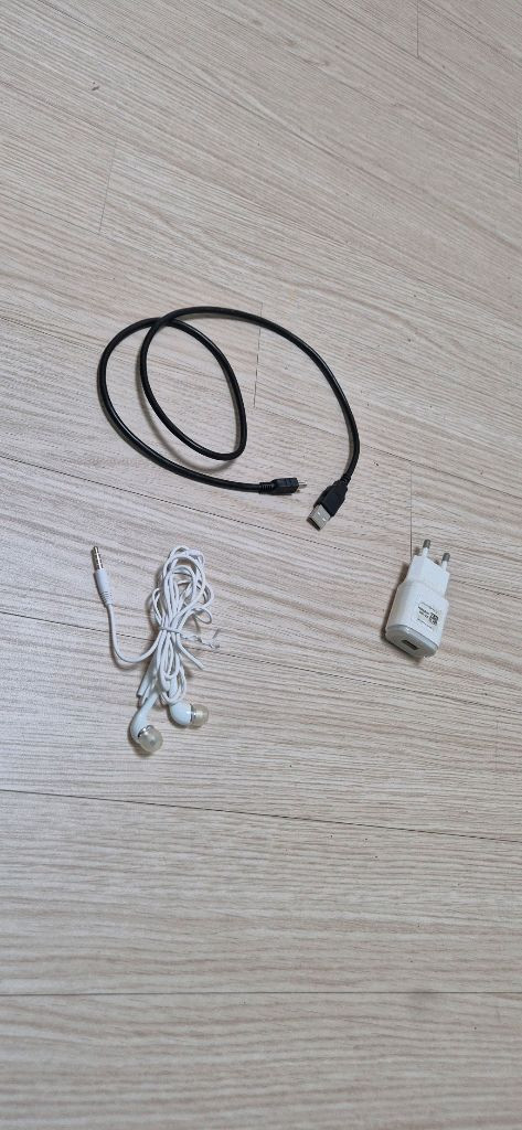 아이리버 MP3 플레이어 E100-4기가 이미지