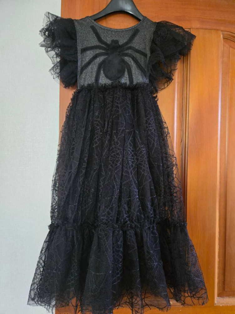 상태좋음> Zara 코스튬 마녀원피스 5~7세 + 빗자루--2