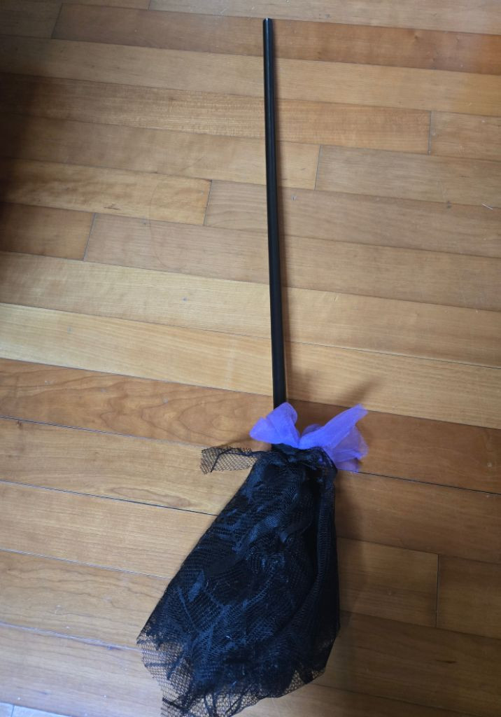 상태좋음> Zara 코스튬 마녀원피스 5~7세 + 빗자루--5