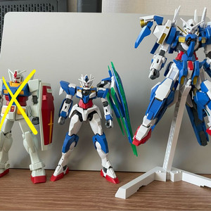 반다이 건담 건프라 가조립 4개 일괄