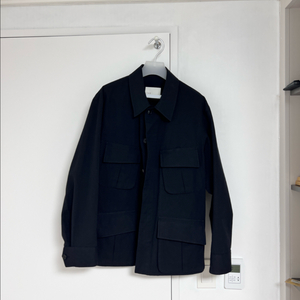 더 패브릭 퍼티그 자켓