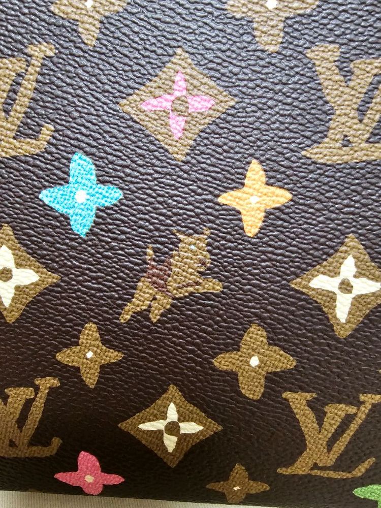 루이비통 타일러x퍼렐 강아지 초콜렛 포쉐트 클러치백 (새상품)--6