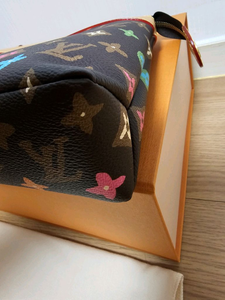 루이비통 타일러x퍼렐 강아지 초콜렛 포쉐트 클러치백 (새상품)--7