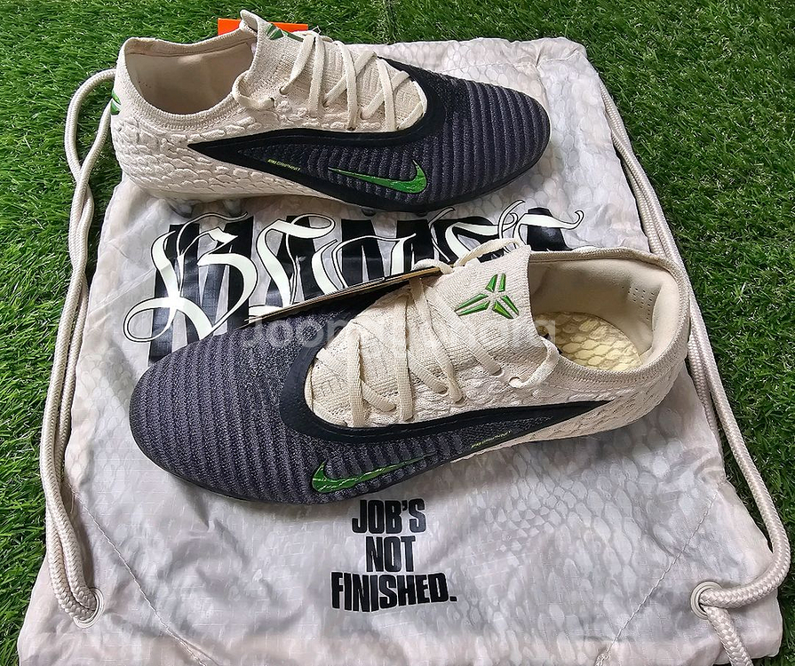 [한정판]나이키 팬텀6 로우 엘리트 FG 블랙맘바-코비브라이언트 S.E--1