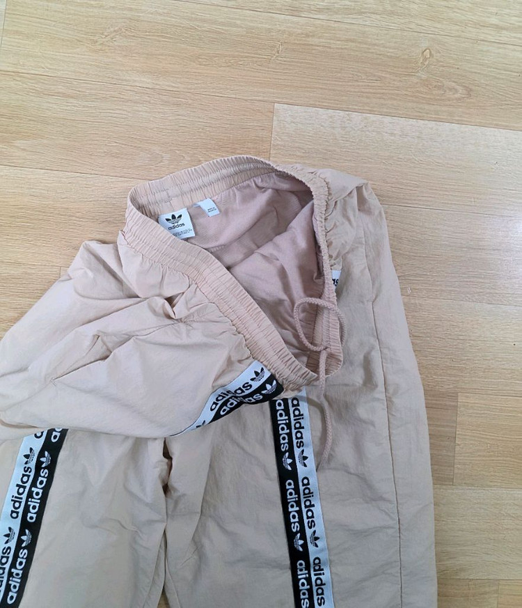 (택포)아디다스 조거팬츠 여 L--1