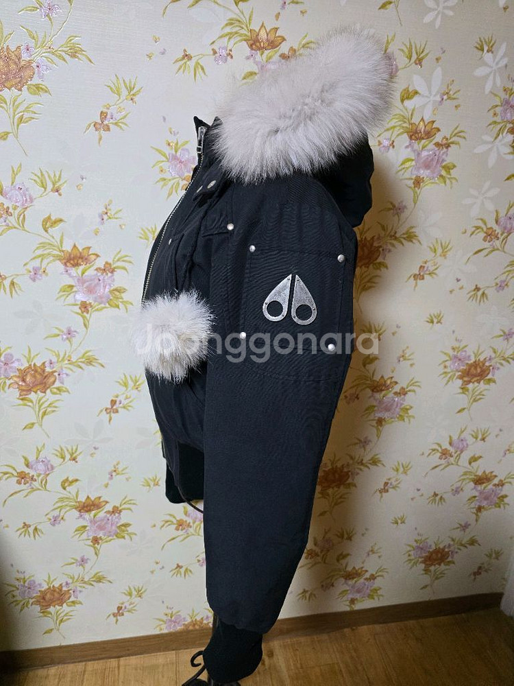 정품 무스너클여성 퍼 봄버 패딩 (L)66~슬림핏77--2