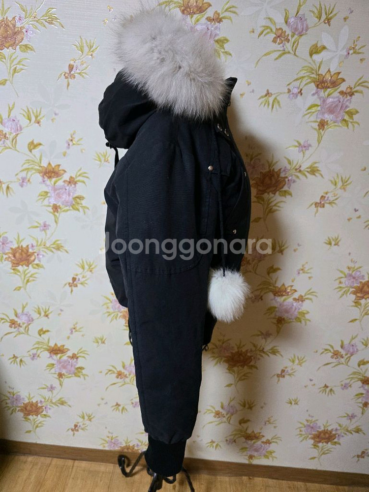 정품 무스너클여성 퍼 봄버 패딩 (L)66~슬림핏77--3