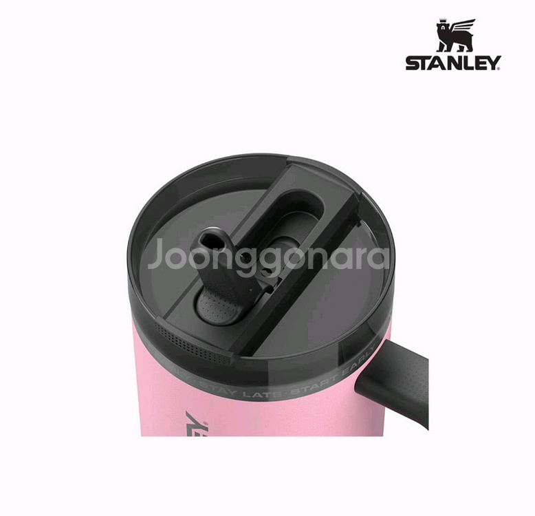 (새상품)스탠리 [MESSI X STANLEY] 퀜처 프로투어 플립 스트로 텀블러 1.18L 메시 고트 핑크 팝니다--1