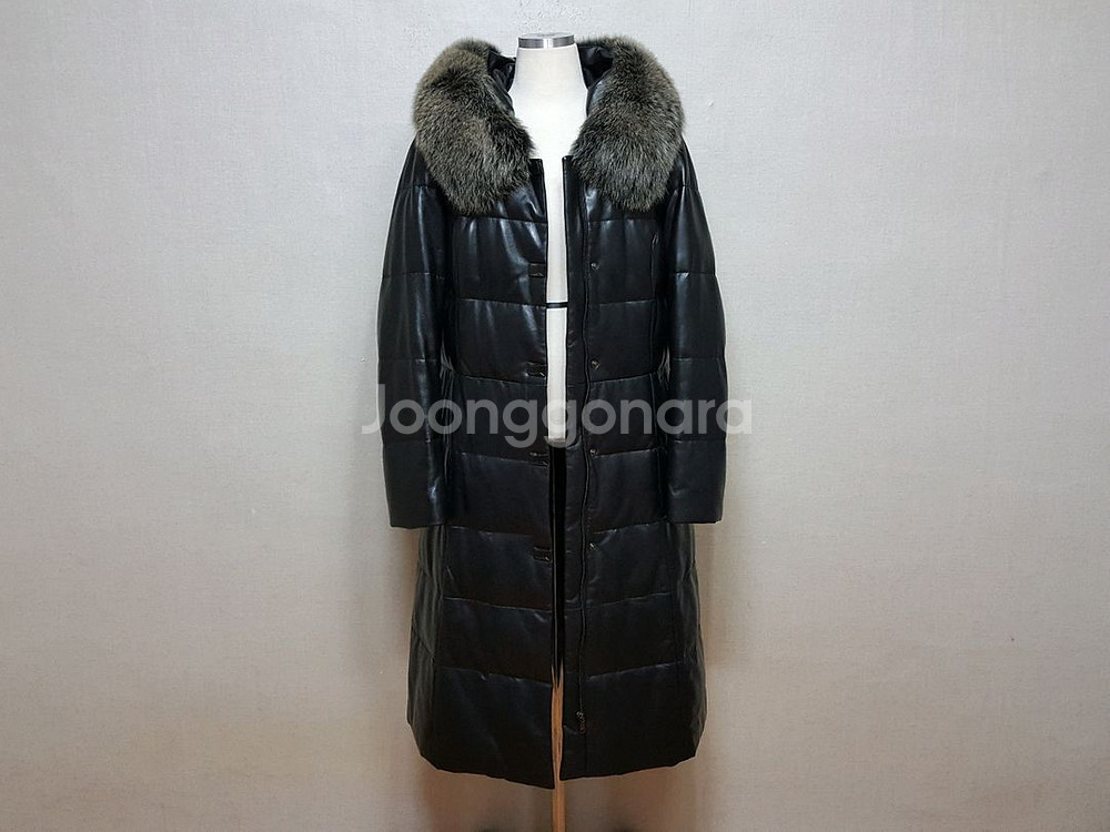 쥬비드 폭스후드 램스킨(양가죽) 덕다운 여성 롱패딩코트 66-날씬77 거의새것--1
