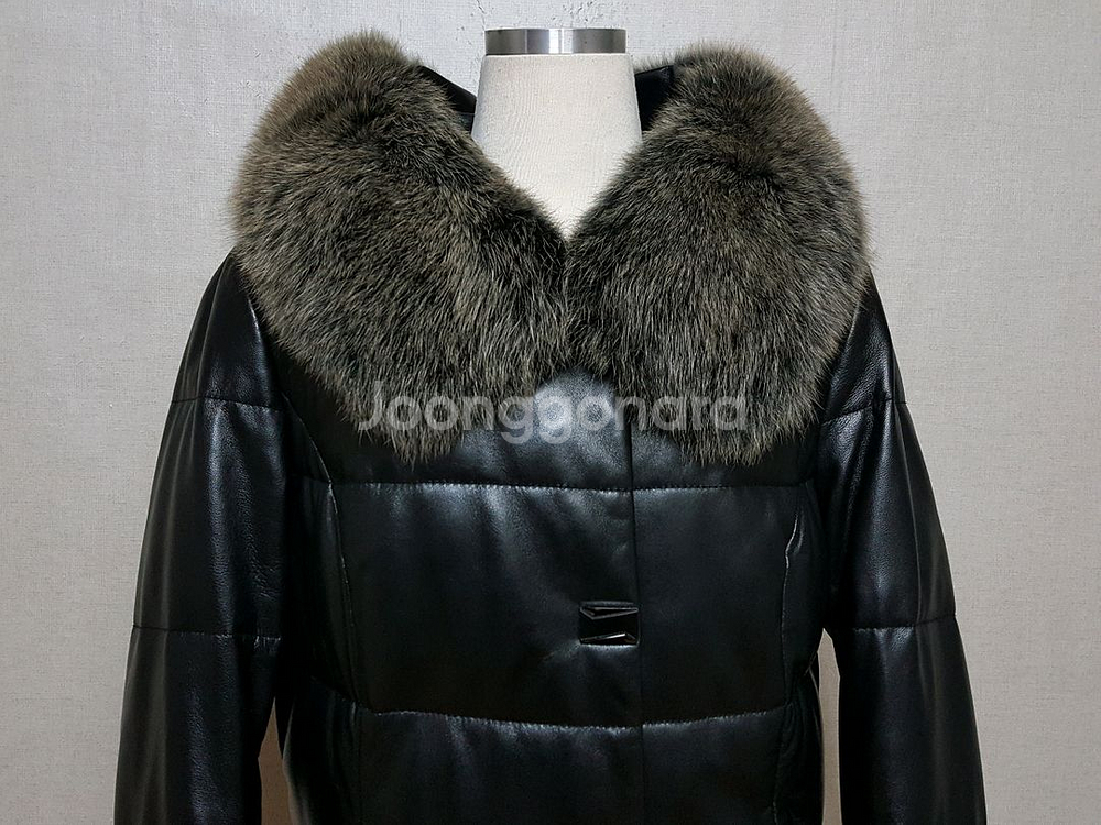 쥬비드 폭스후드 램스킨(양가죽) 덕다운 여성 롱패딩코트 66-날씬77 거의새것--7