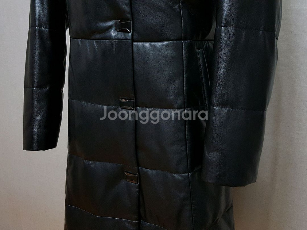 쥬비드 폭스후드 램스킨(양가죽) 덕다운 여성 롱패딩코트 66-날씬77 거의새것--8