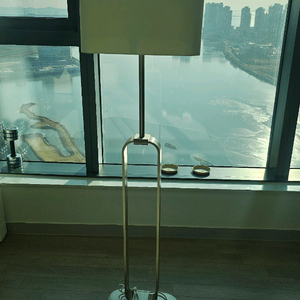 이케아 UPPVIND 우프빈드 플로어스탠드