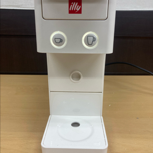 (거의새것) 일리 illy Y3.3 캡슐 커피머신