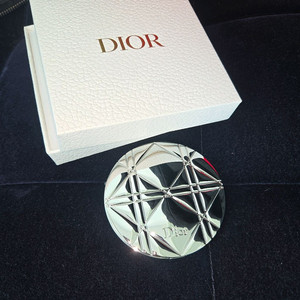 정품 디올뷰티 실버 거울