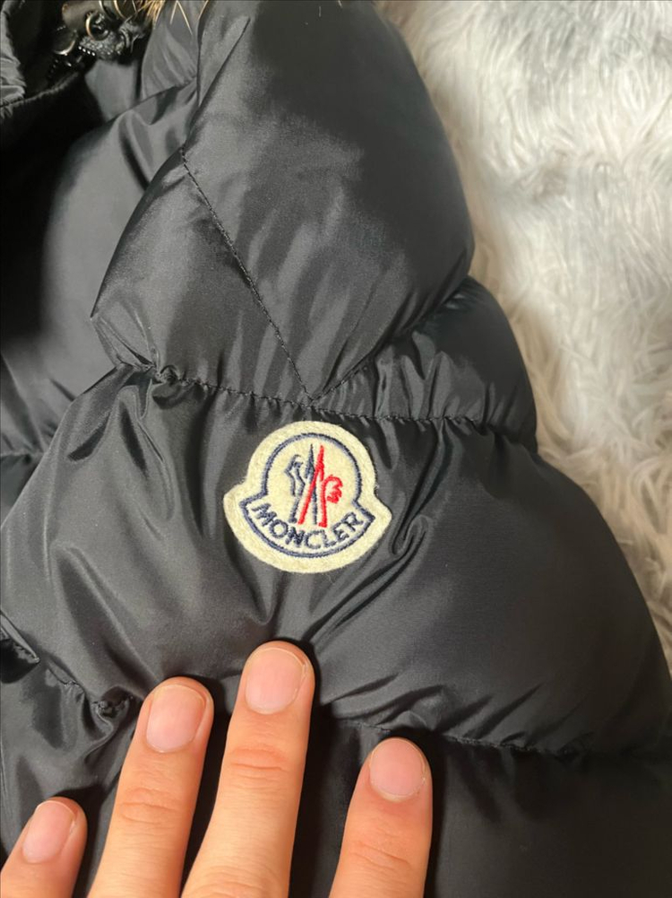 몽클레어 클루니 이미지