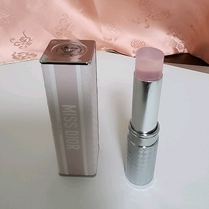 미스 디올 고체 향수 이미지