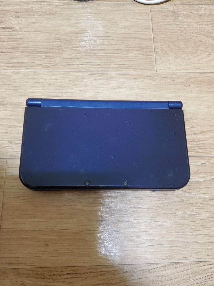 닌텐도 뉴3ds ll 고장부품용으로팝니다--0