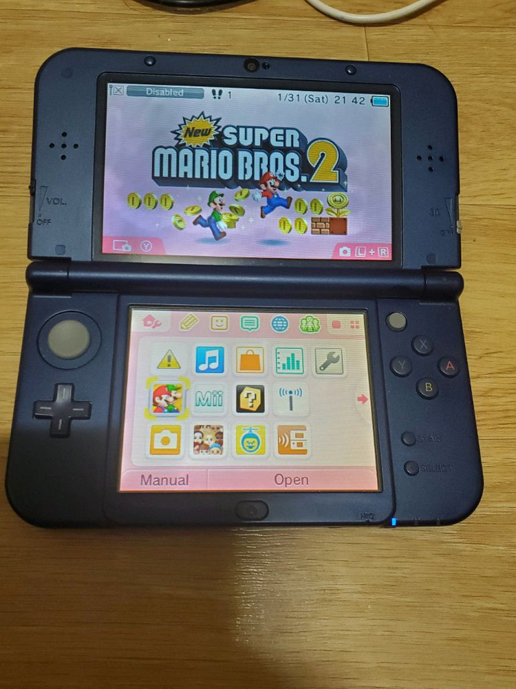 닌텐도 뉴3ds ll 고장부품용으로팝니다--2