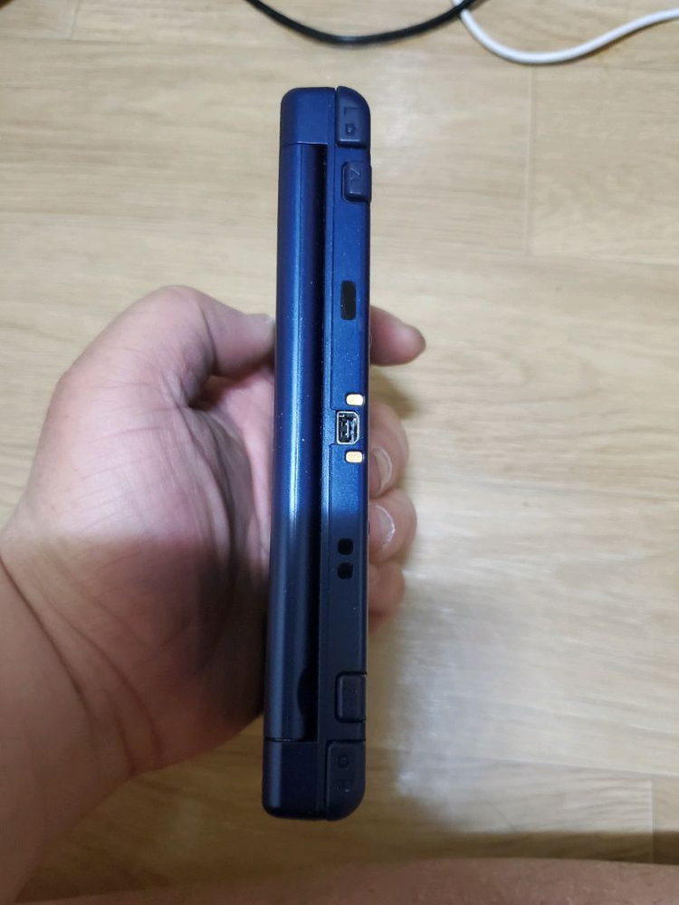 닌텐도 뉴3ds ll 고장부품용으로팝니다--5