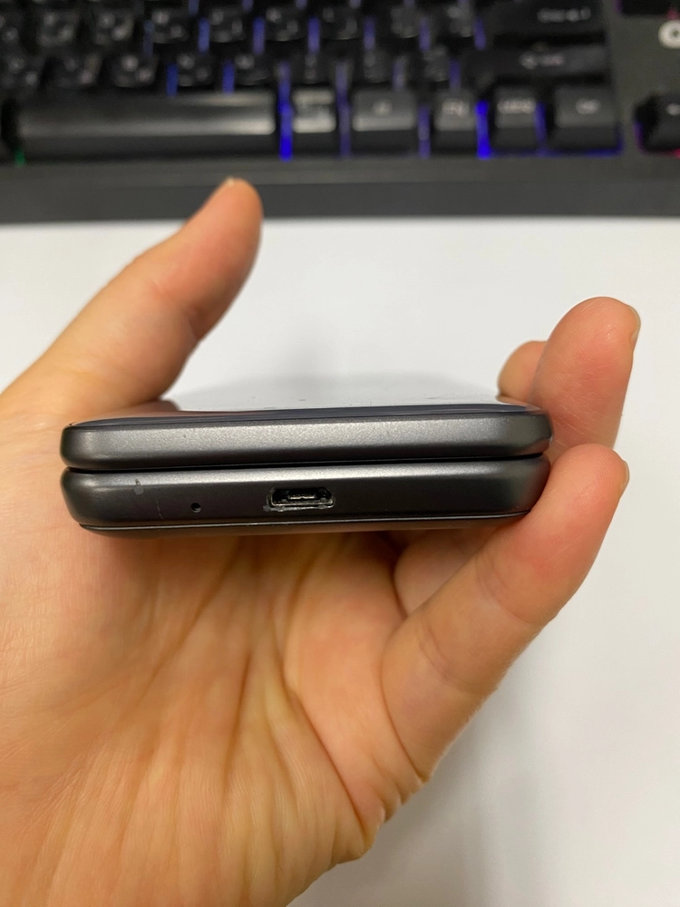.21년형 KT 갤럭시폴더2 그레이 외관깔끔 32GB 효도폰 공부폰 학생폰 추천 017058 이미지